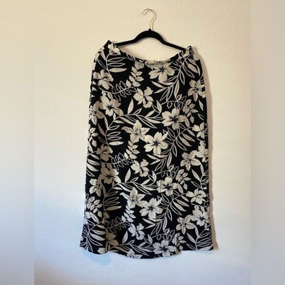 Evan-Picone Black, White Floral‎ Long Skirt, Size 10